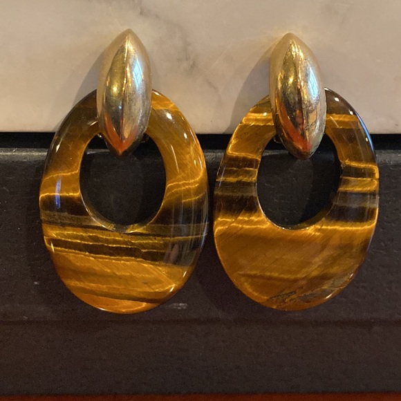 COPY - Kenneth J Lane Gold Tone Clip Earrings. - Picture 2 of 4